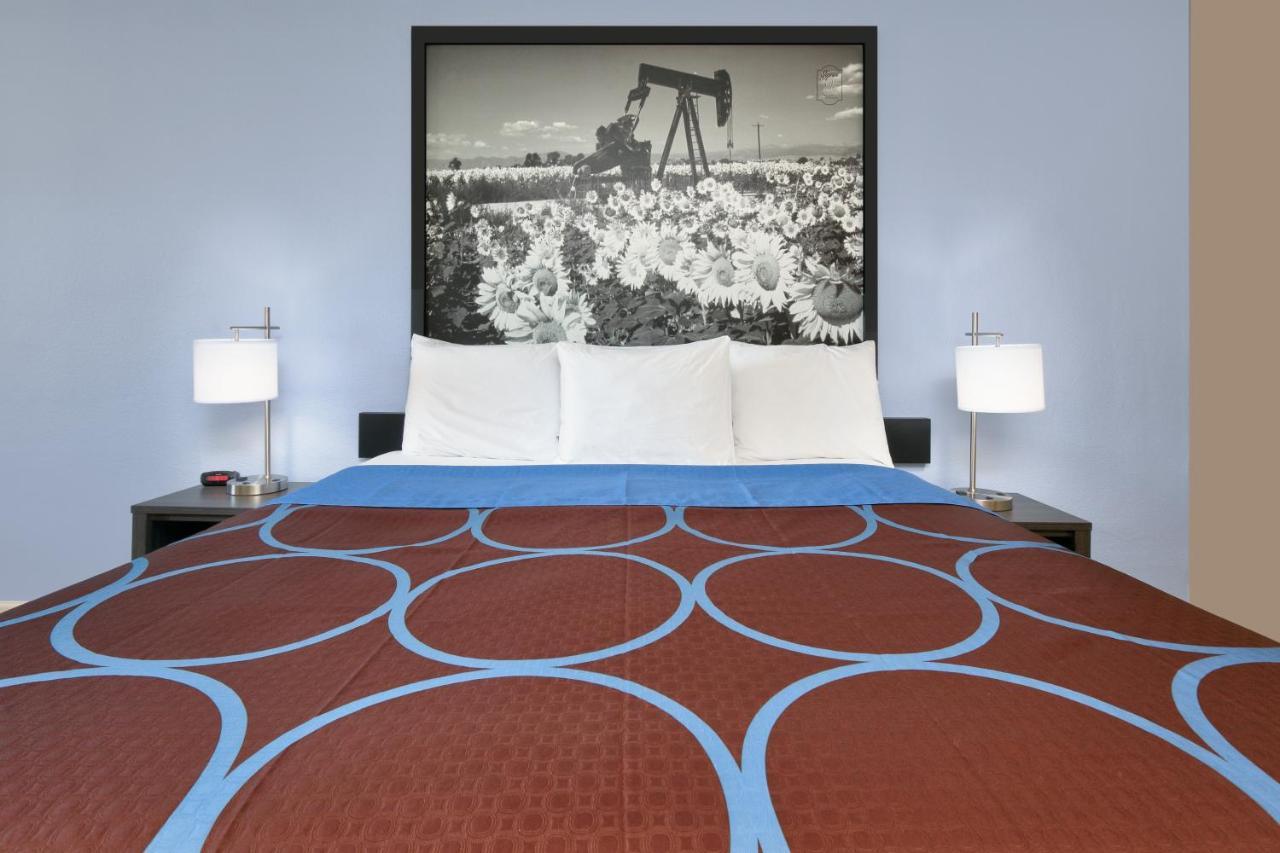 فندق Super 8 By Wyndham Victoria - South - Hwy 59 المظهر الخارجي الصورة